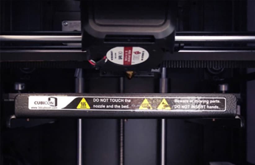 5点式オートレベリング機能付きベッド（特殊コーティング）を採用